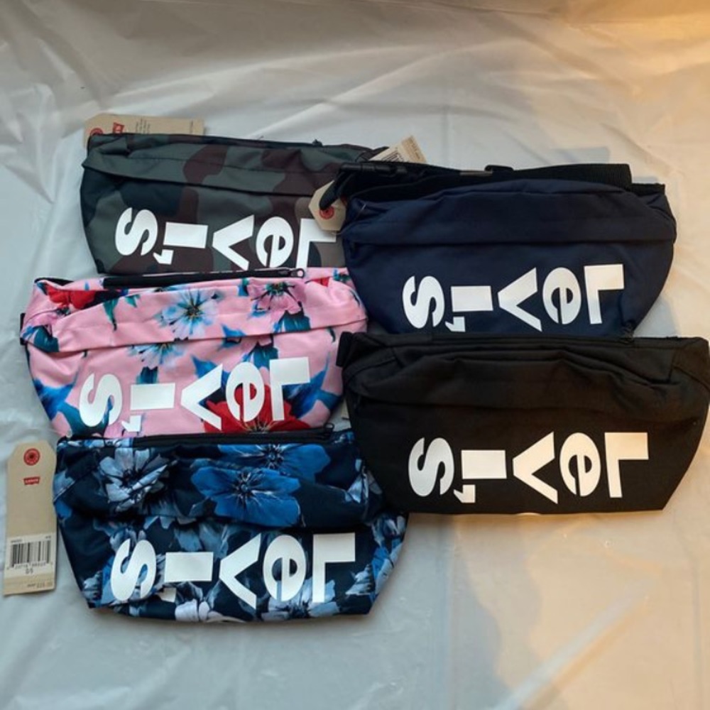 Levi’s fanny pack for men and woman